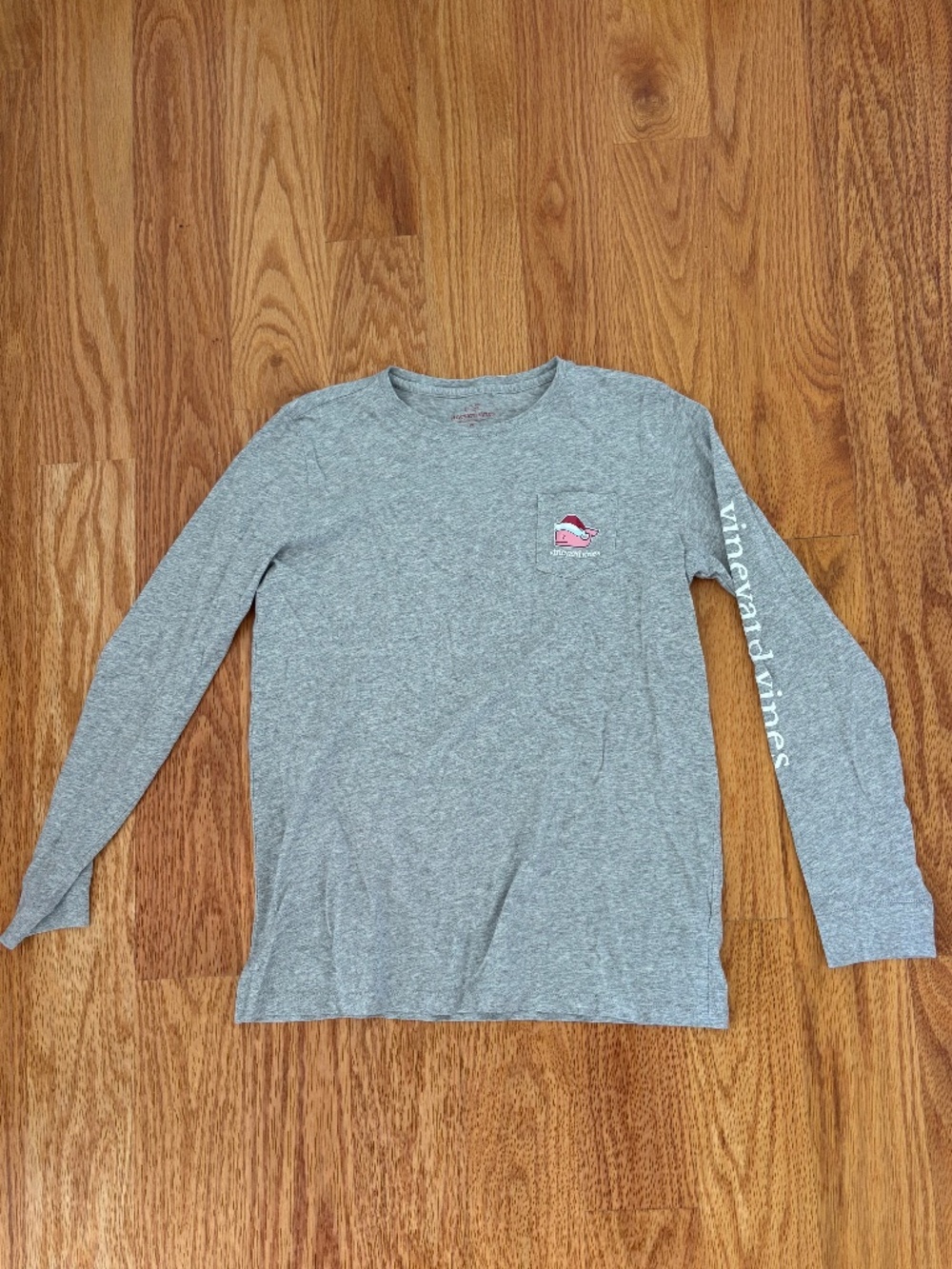 Vineyard Vines Christmas whale long sleeve tee
